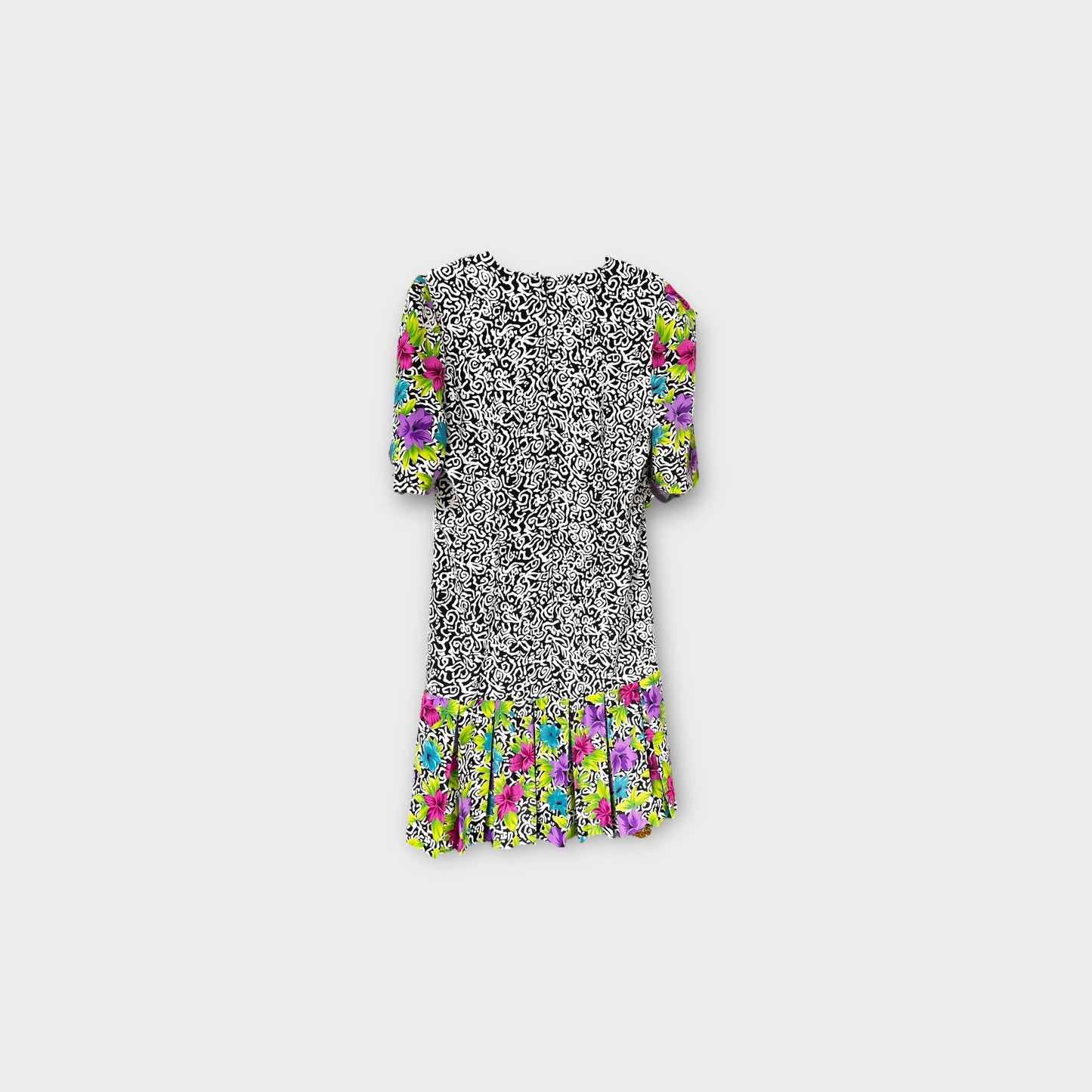 Vestido de estampado blanco y negro con flores “tri-o”