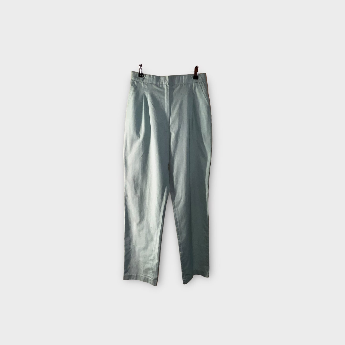 Pantalón blanco “Ofelia montesco Liverpool”