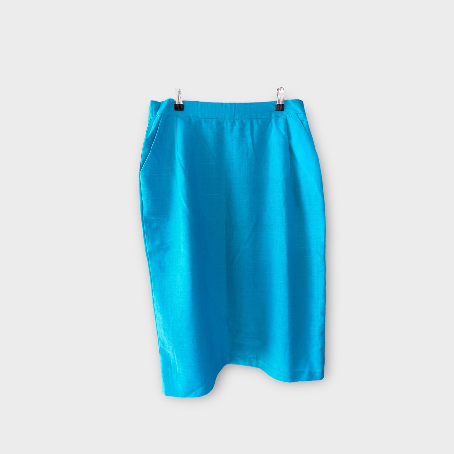 Conjunto azul de blusa y falda