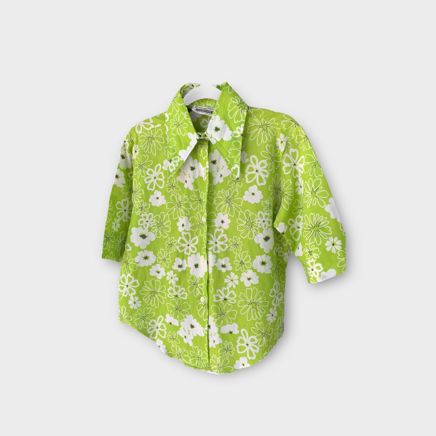 Camisa verde con flores blancas “permanent press” 70’s