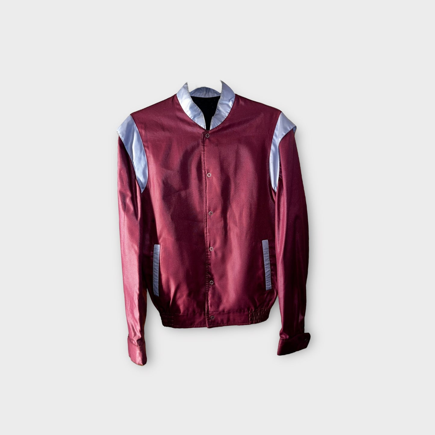 Chamarra color vino y gris 80’s 90’s