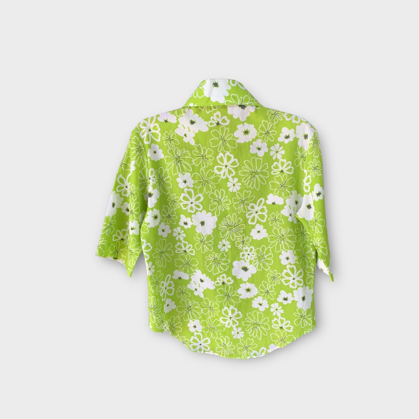 Camisa verde con flores blancas “permanent press” 70’s