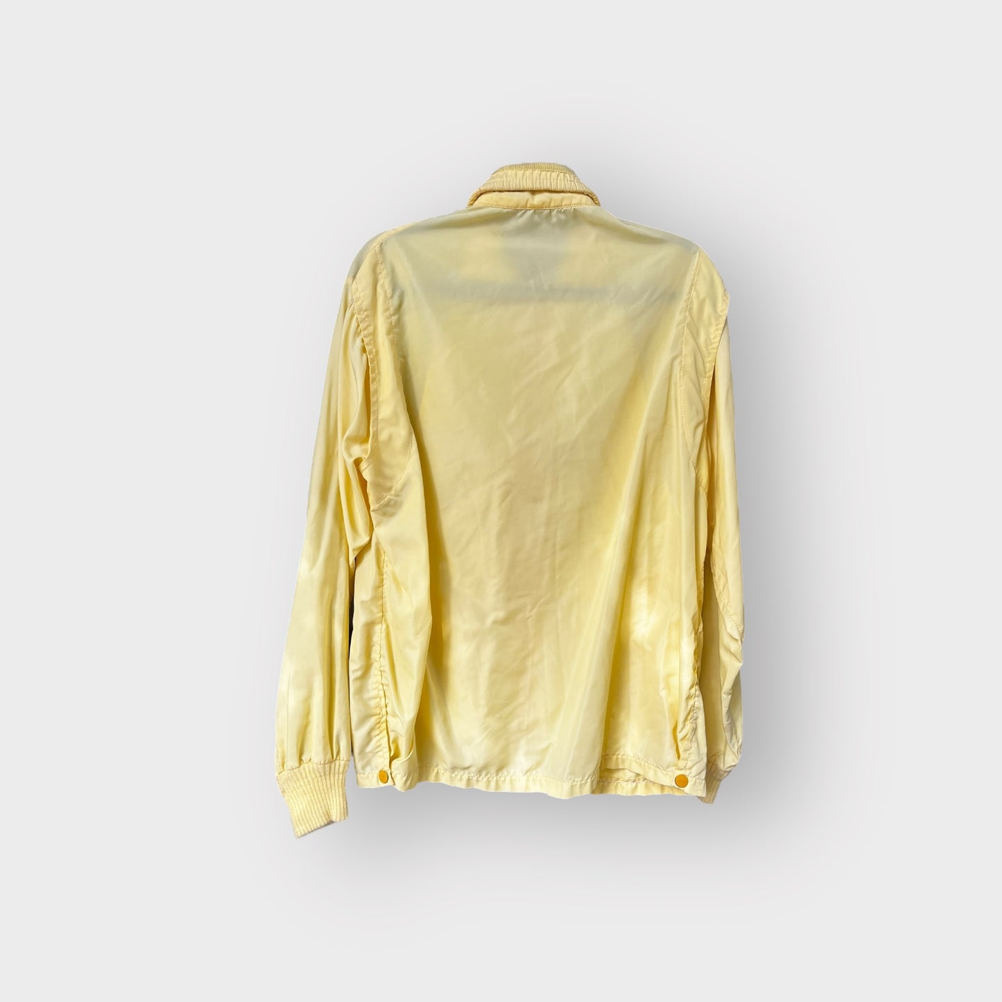 Chamarra amarilla nylon