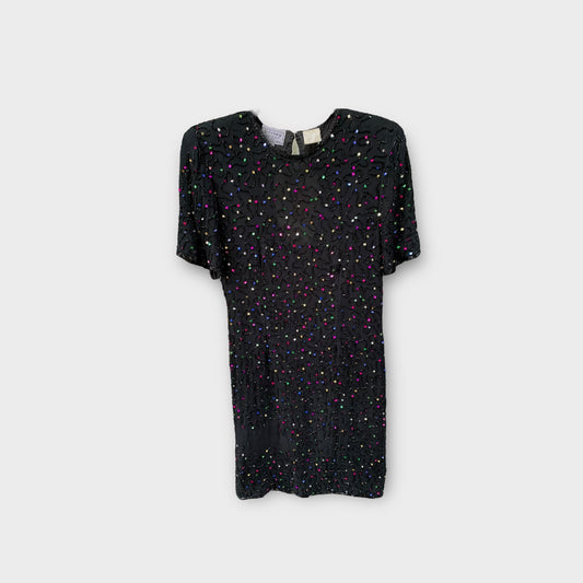 Vestido de lentejuelas y bordado de chaquiras