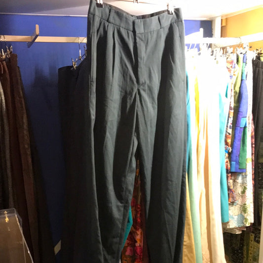 Pantalón verde oscuro con pinzas