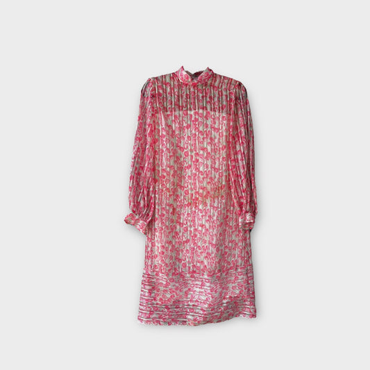 Vestido de manga larga de flores rosas