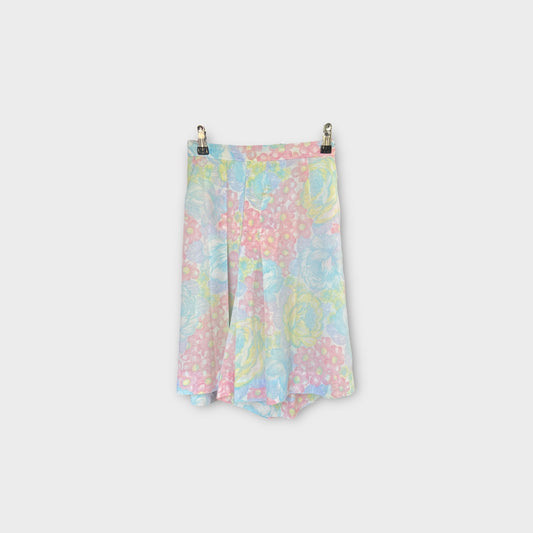 Falda-short flores color pastel cierrecostado