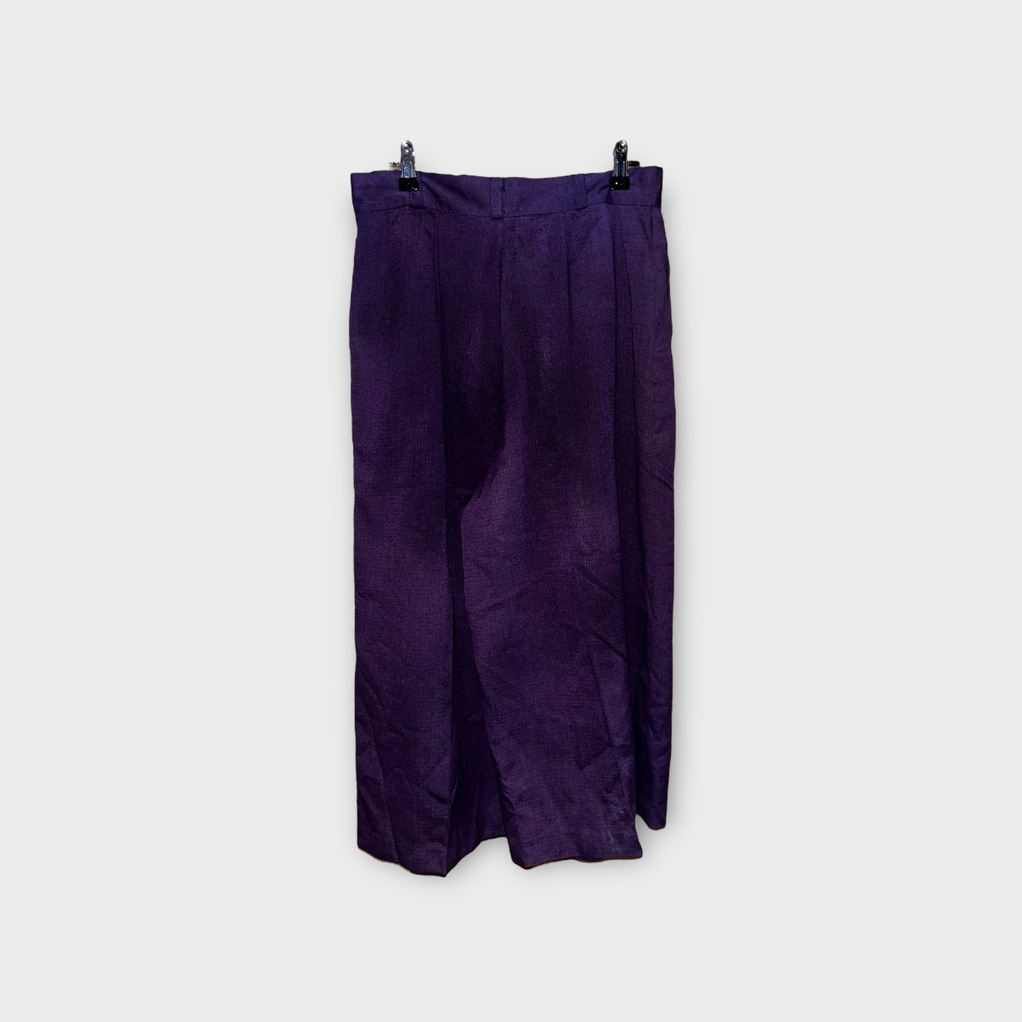 Pantalón morado liso con pinzas “d’gabriela”